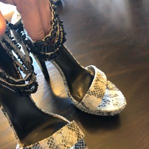 Animal print 3 inches high hill stiletto.